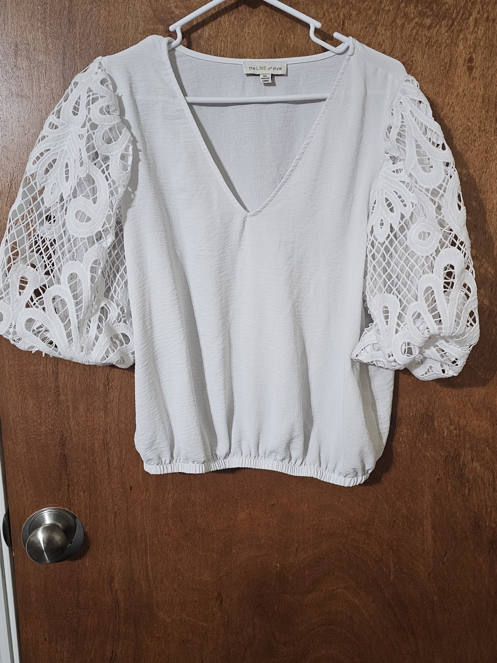 White V-Neck Puff Sleeve Lace Blouse